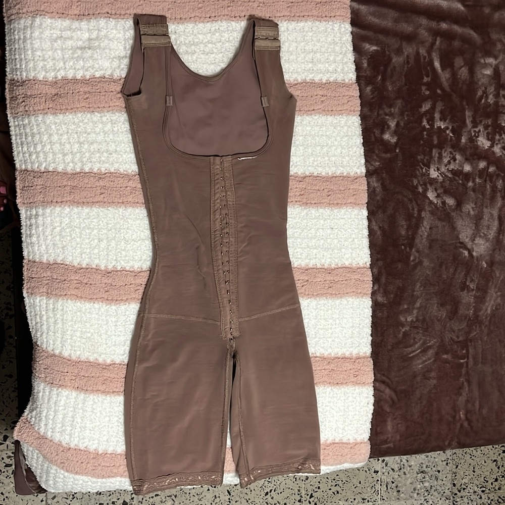 Brown Shapewear Bodysuit - Picture 4 of 7